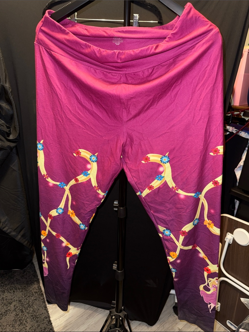 Magenta Floral Chain-Print Leggings